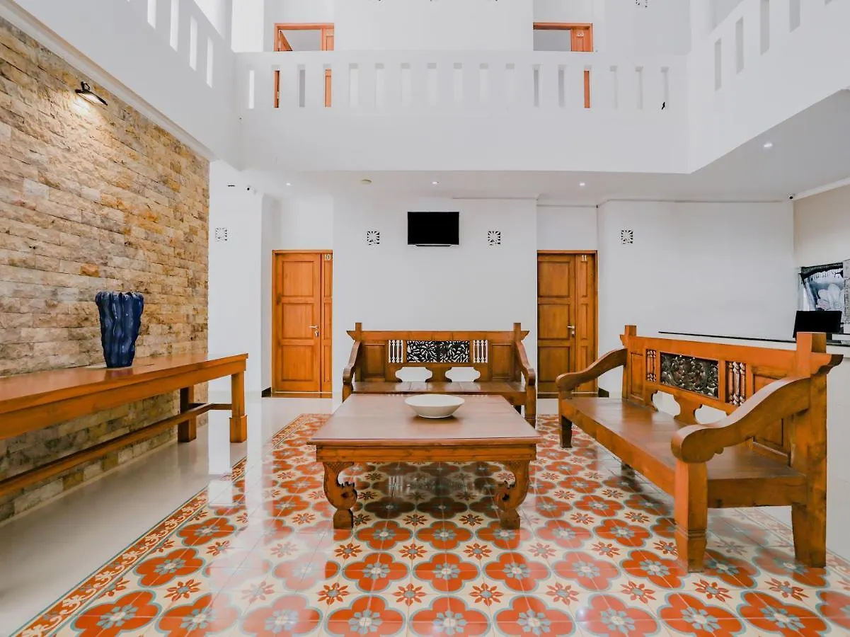 Hotel Oyo 3980 Lestari Residence Seminyak