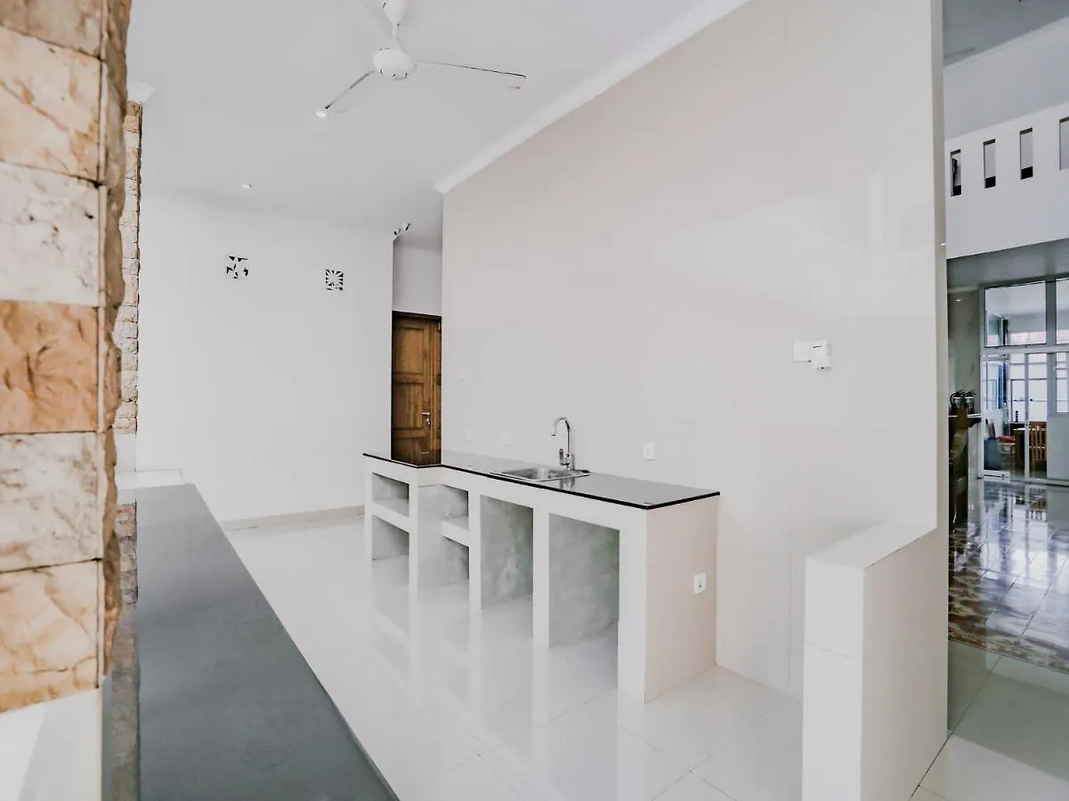 ** Hotel Oyo 3980 Lestari Residence Seminyak  Indonesia