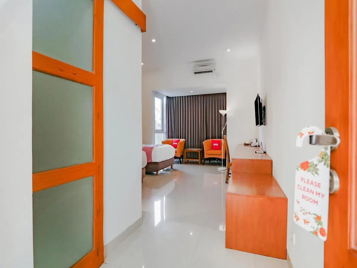 Hotel Oyo 3980 Lestari Residence Seminyak